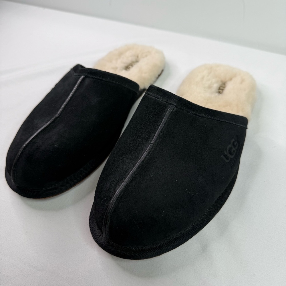 UGG Scuff Black Suede Slip-Ons House Slippers Size 8 MSRP $100